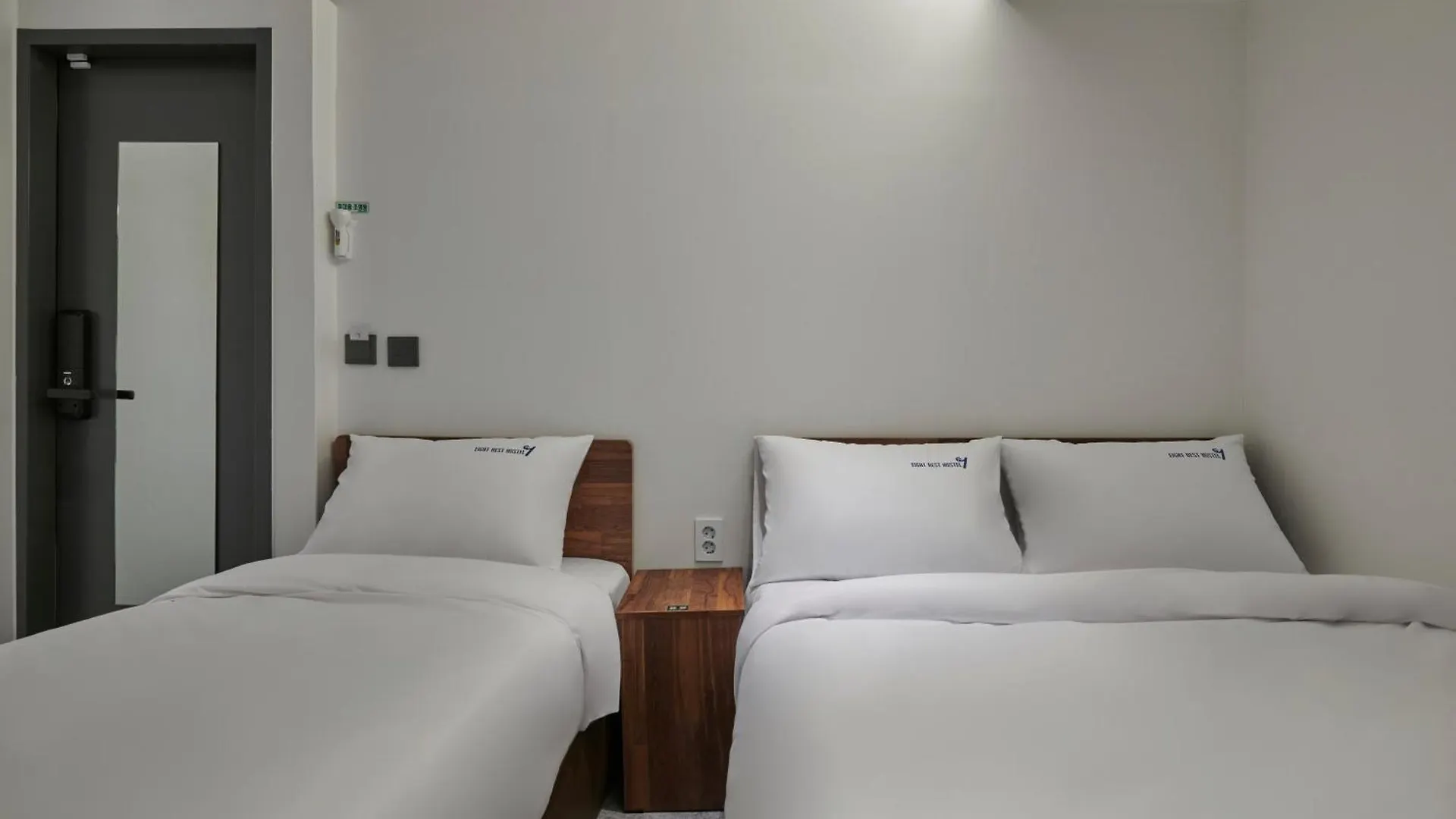 Eight Rest Hostel Myeongdong Seoul