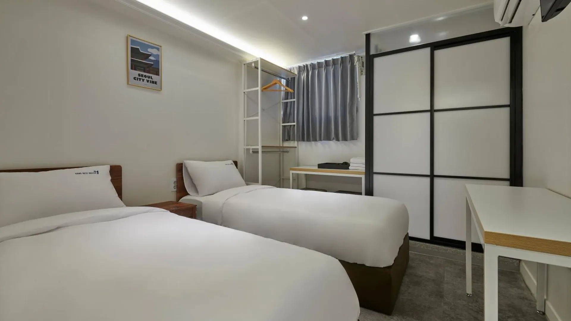 Eight Rest Hostel Myeongdong Seoul South Korea