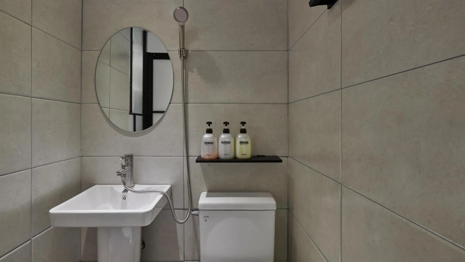 Eight Rest Hostel Myeongdong Seoul South Korea